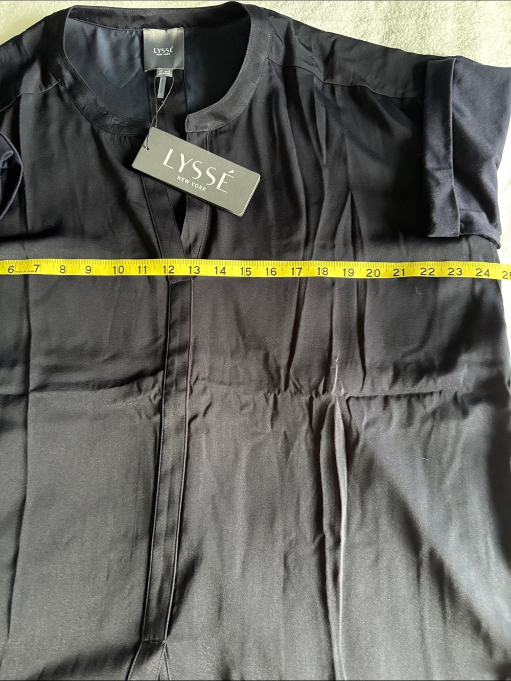 Lysse Dark Navy Short Sleeve V-Neck Blouse